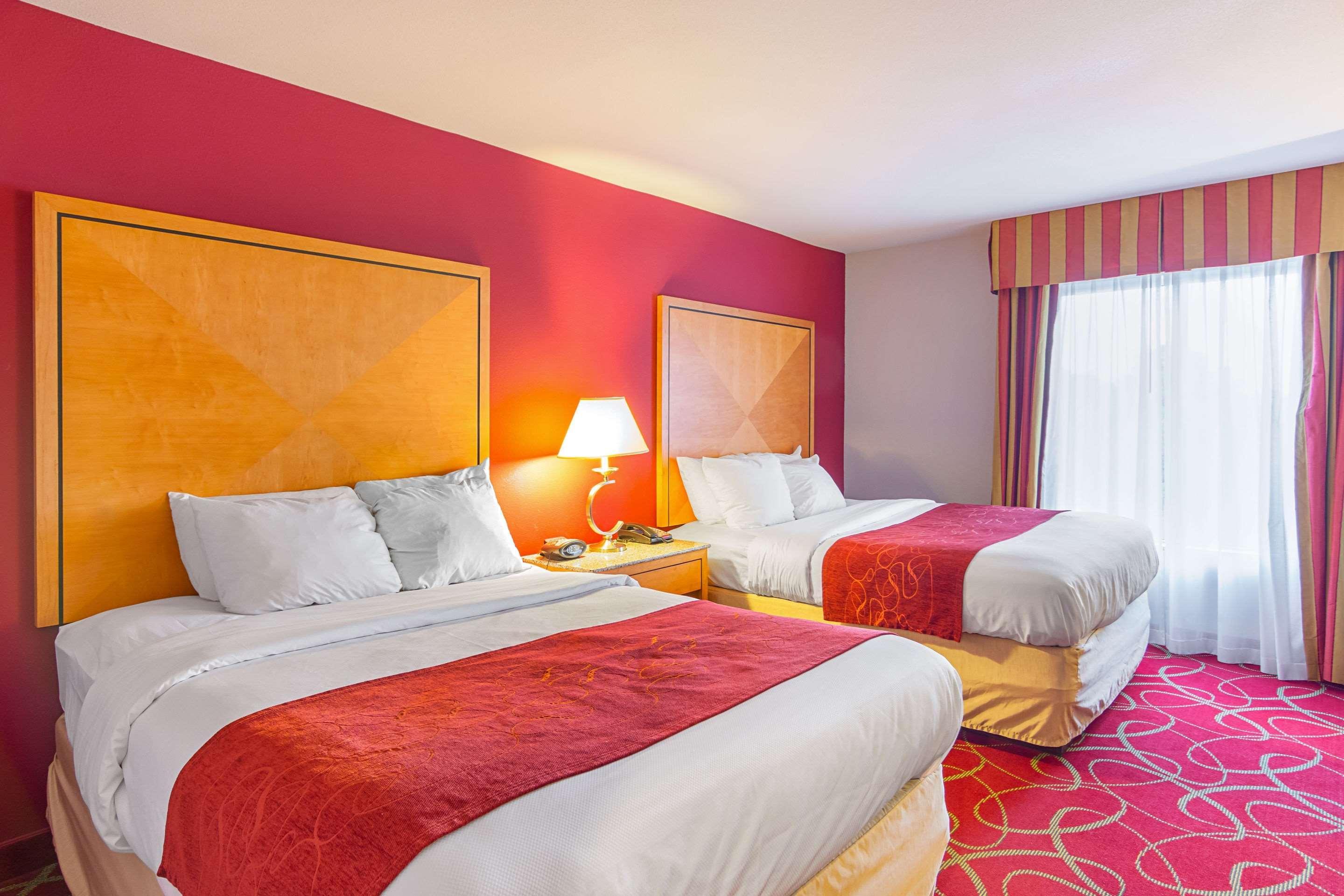 คอมฟอร์ต สวีท แอท เวอร์จิเนีย เซ็นเตอร์ คอมมอน Hotel เกลน อัลเลน ภายนอก รูปภาพ