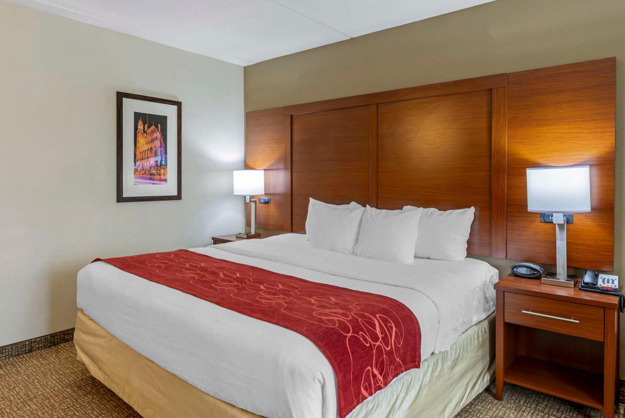 คอมฟอร์ต สวีท แอท เวอร์จิเนีย เซ็นเตอร์ คอมมอน Hotel เกลน อัลเลน ภายนอก รูปภาพ