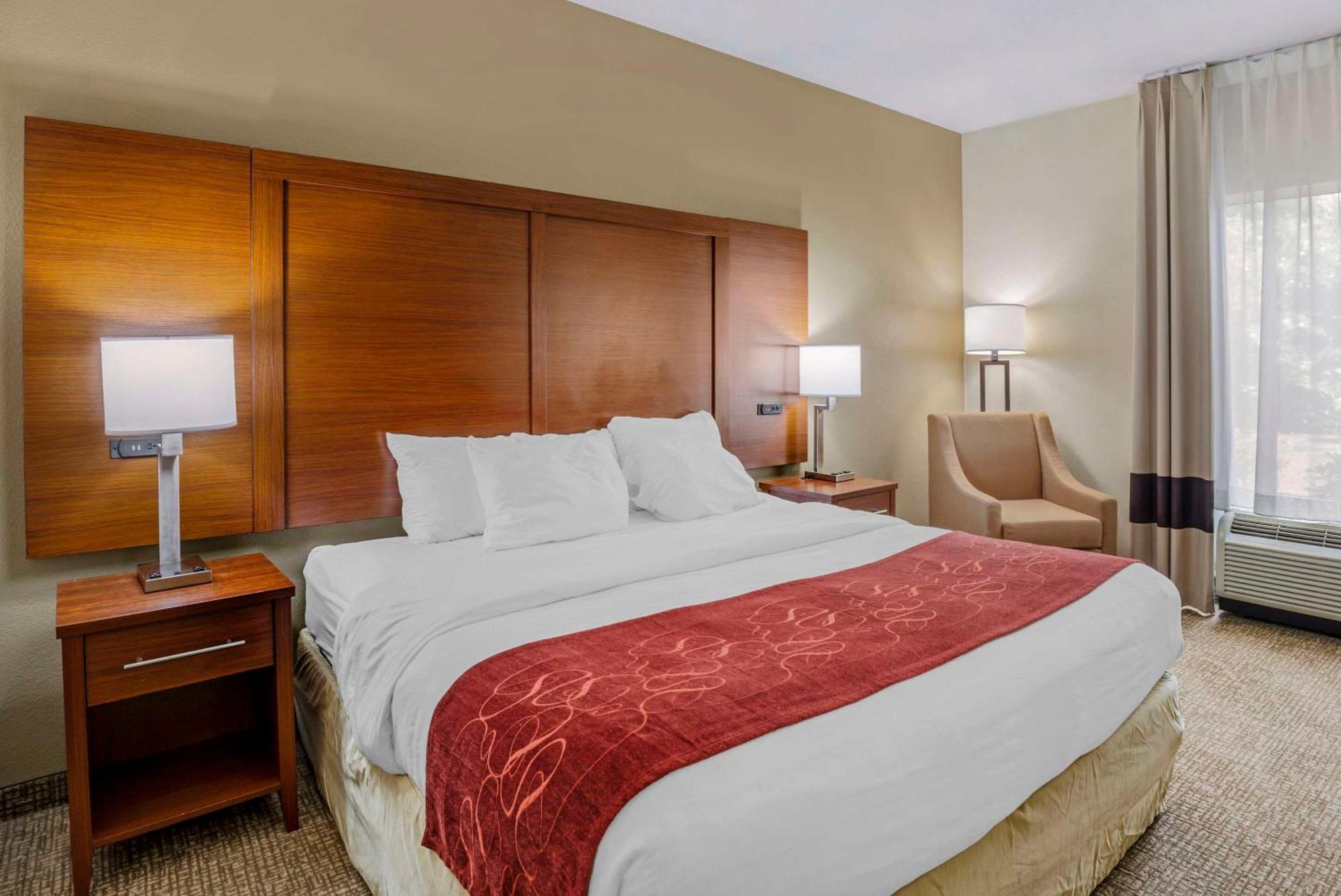 คอมฟอร์ต สวีท แอท เวอร์จิเนีย เซ็นเตอร์ คอมมอน Hotel เกลน อัลเลน ภายนอก รูปภาพ