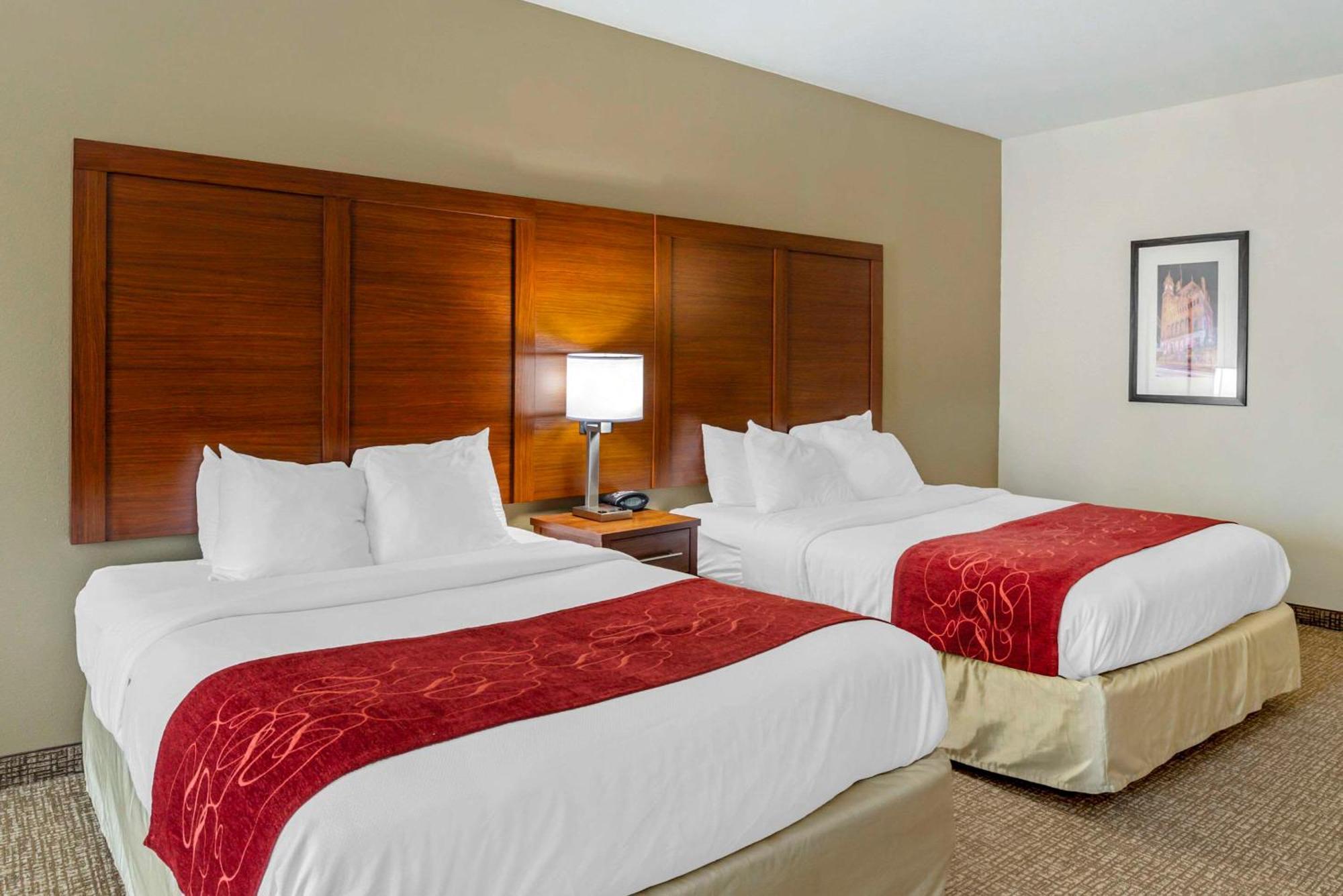 คอมฟอร์ต สวีท แอท เวอร์จิเนีย เซ็นเตอร์ คอมมอน Hotel เกลน อัลเลน ภายนอก รูปภาพ