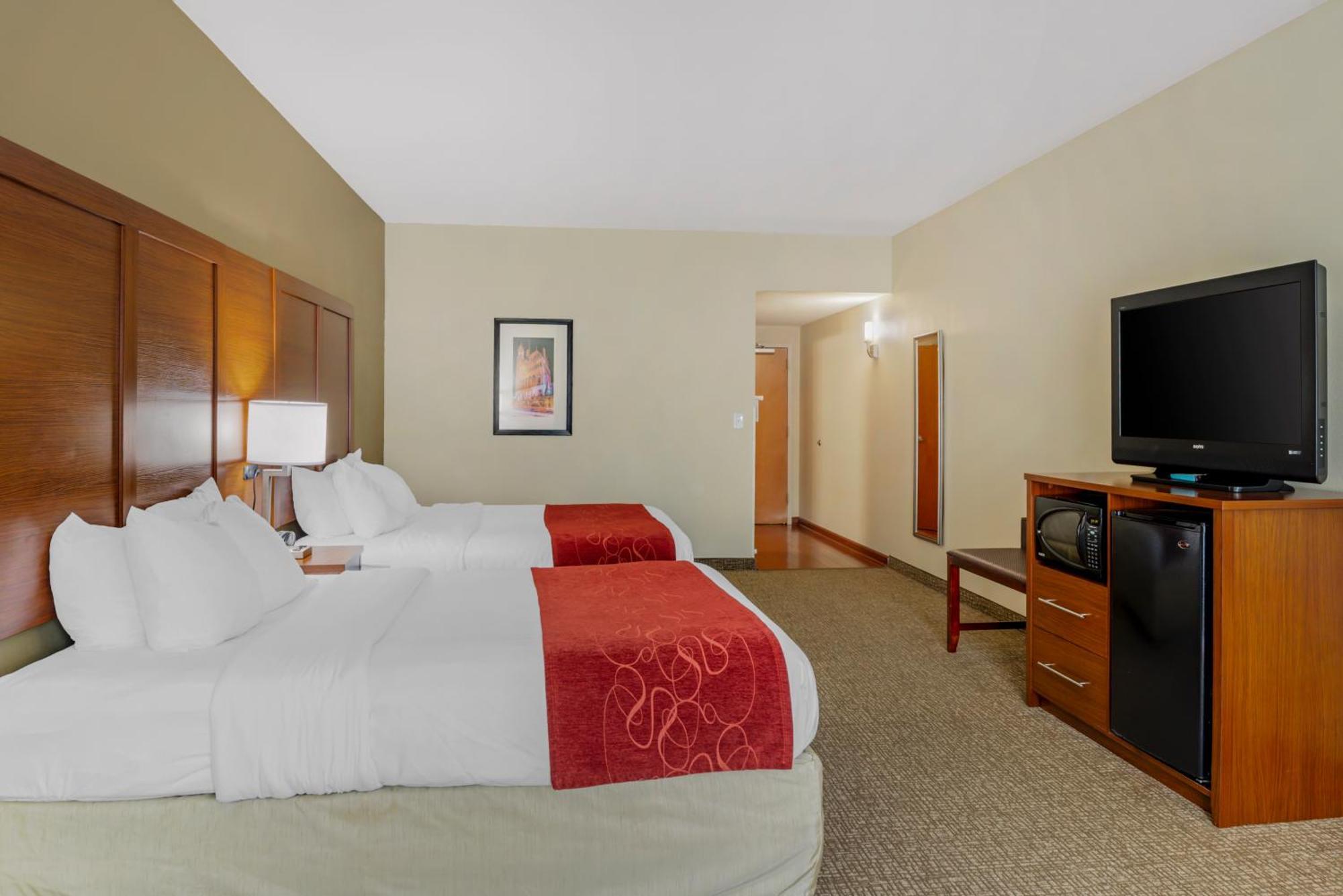 คอมฟอร์ต สวีท แอท เวอร์จิเนีย เซ็นเตอร์ คอมมอน Hotel เกลน อัลเลน ภายนอก รูปภาพ
